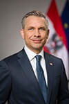 Portraitfoto von Bundesminister Wolfgang Hattmannsdorfer